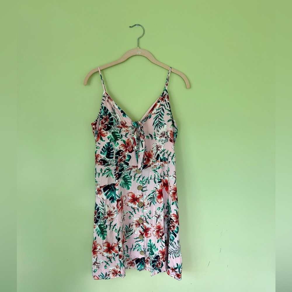 Band of Gypsies Light Pink Floral Mini Dress. Size Large